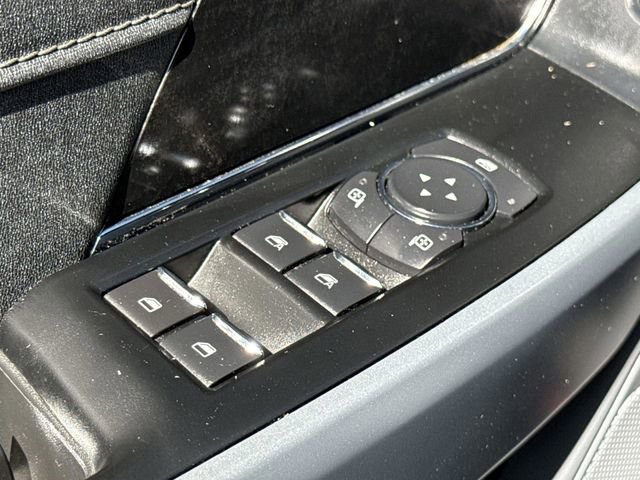 Used 2022 Ford F150 Lightning XLT image 30