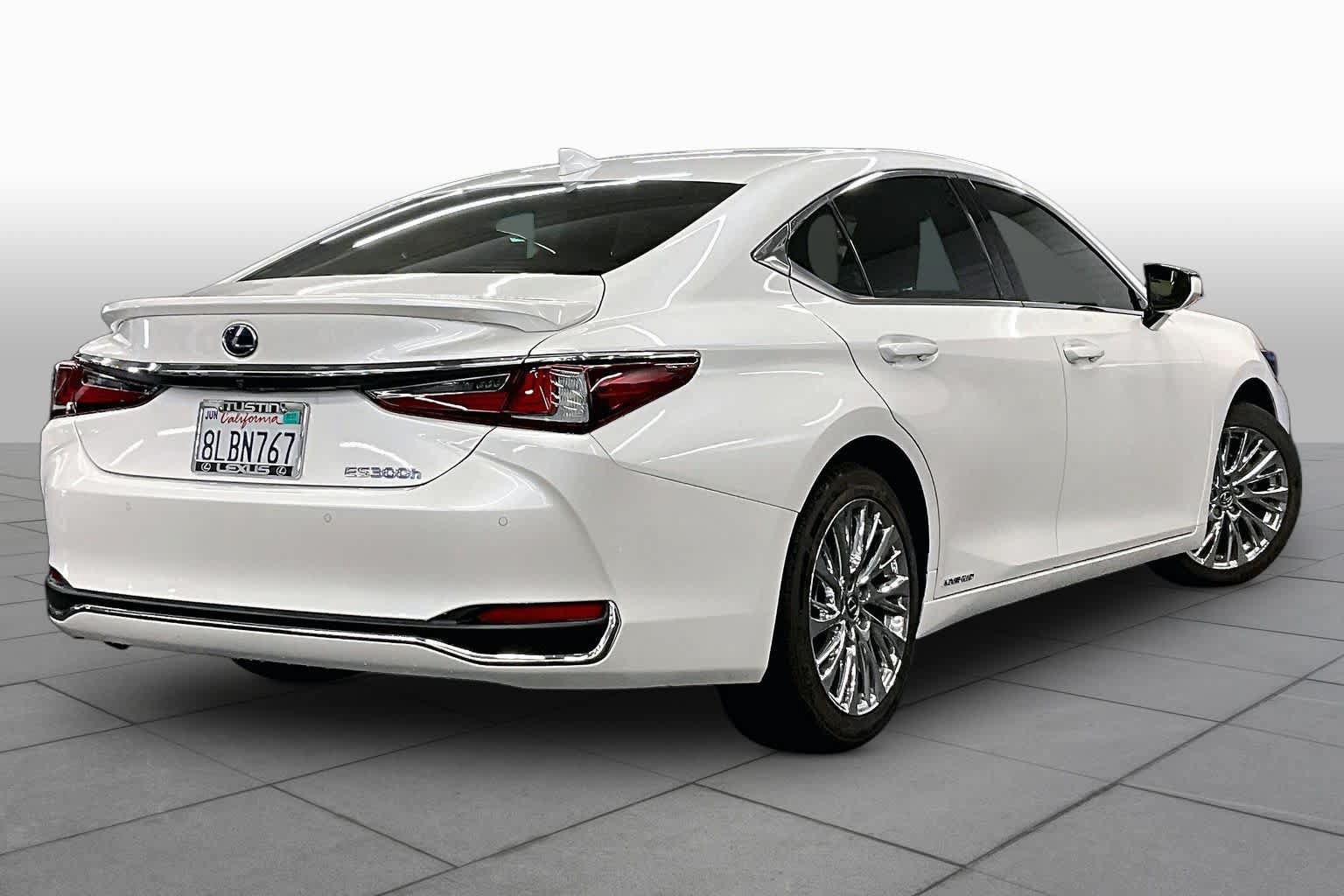 Used 2019 Lexus ES 300h w/ Premium Package FWD image 12