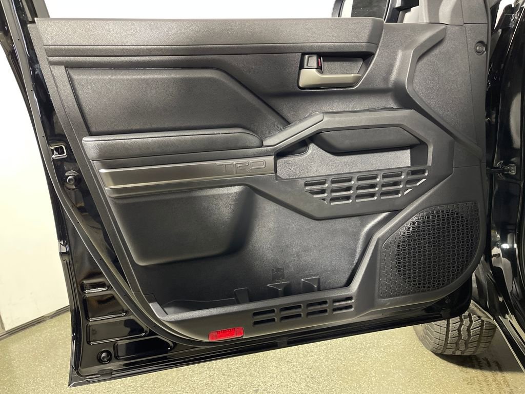 Certified 2025 Toyota Tacoma 4x4 Double Cab Hybrid image 17