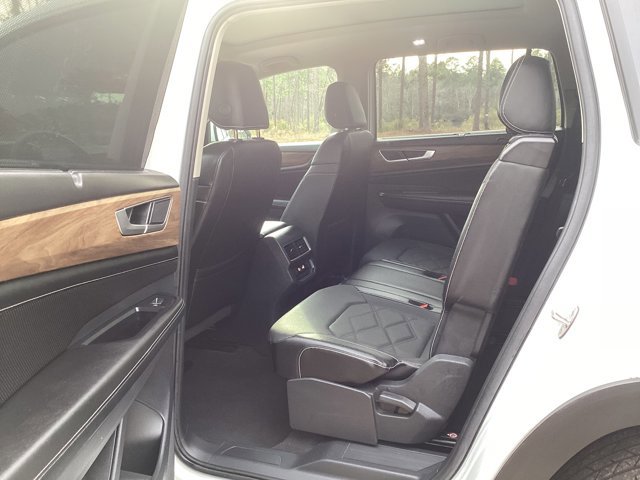 Used 2024 Volkswagen Atlas SE image 11