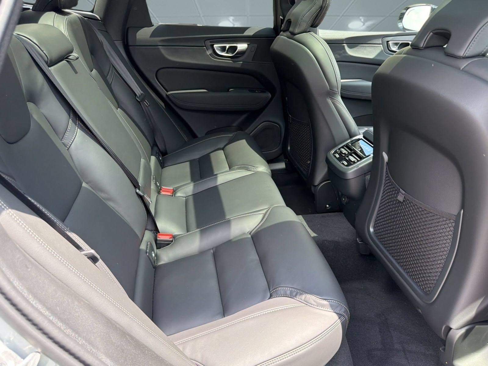 New 2026 Volvo XC60 B5 Ultra w/ Climate Package AWD/4WD image 30