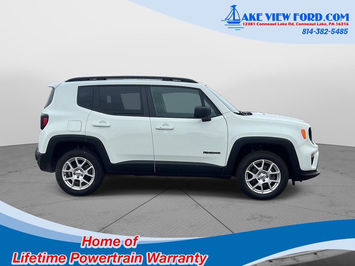 Used 2022 Jeep Renegade Latitude image 2