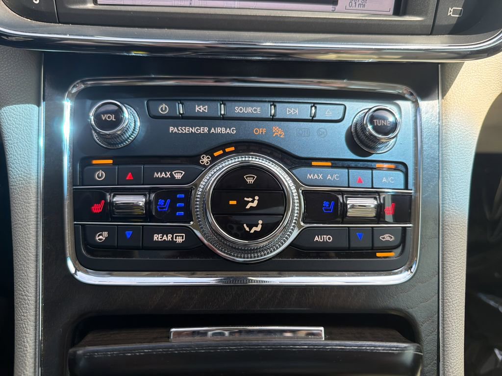 Used 2019 Lincoln Continental Reserve AWD/4WD image 27