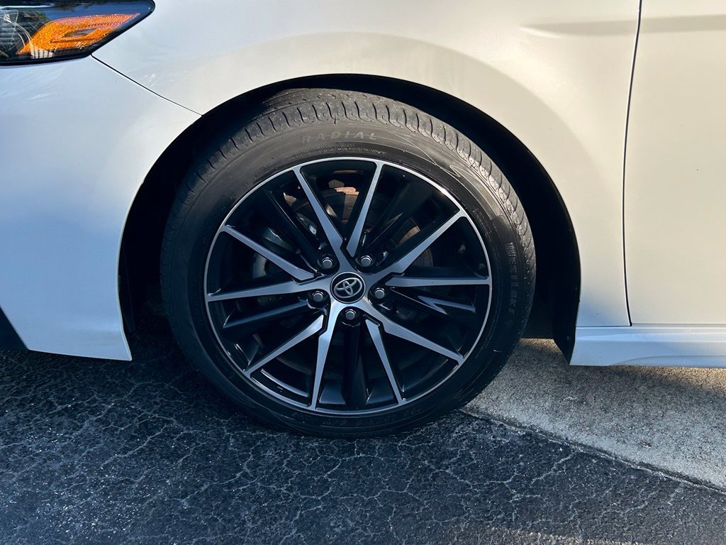 Used 2024 Toyota Camry SE w/ Cold Weather Package FWD image 26