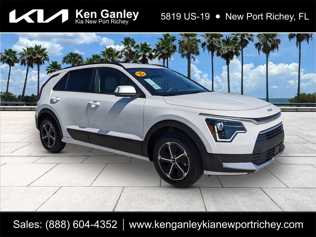 Certified 2025 Kia Niro EX