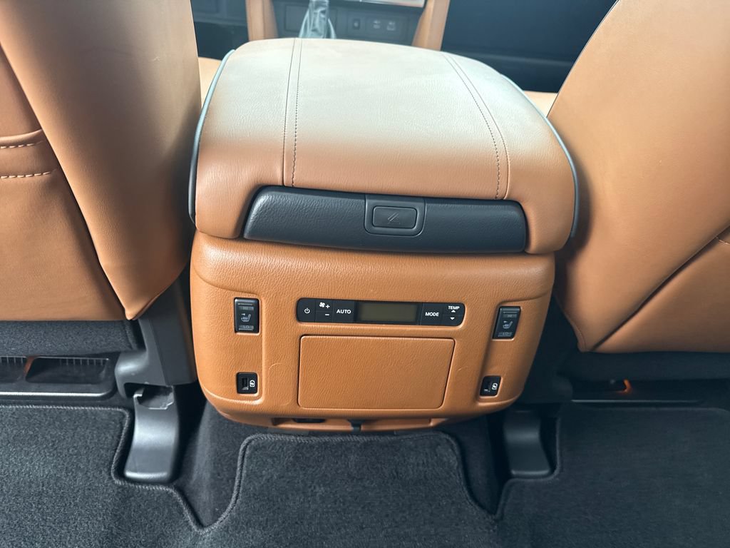 Used 2024 INFINITI QX80 Sensory w/ Cargo Package AWD/4WD image 30
