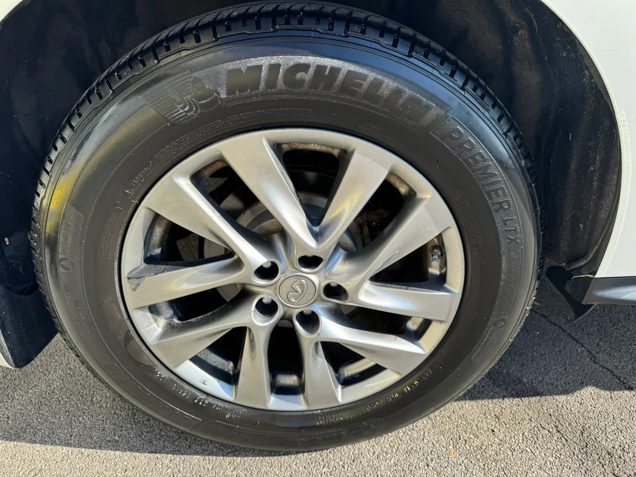 Used 2014 INFINITI QX60 Luxe w/ Premium Plus Package AWD/4WD image 28