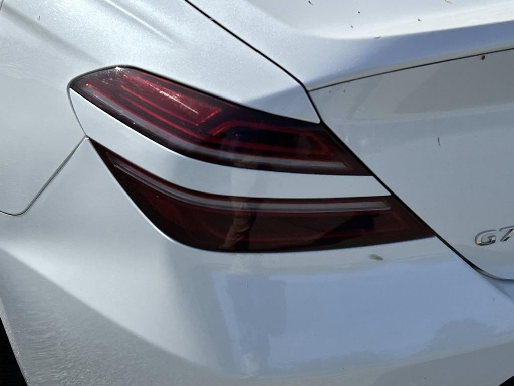 Used 2022 Genesis G70 2.0T image 12