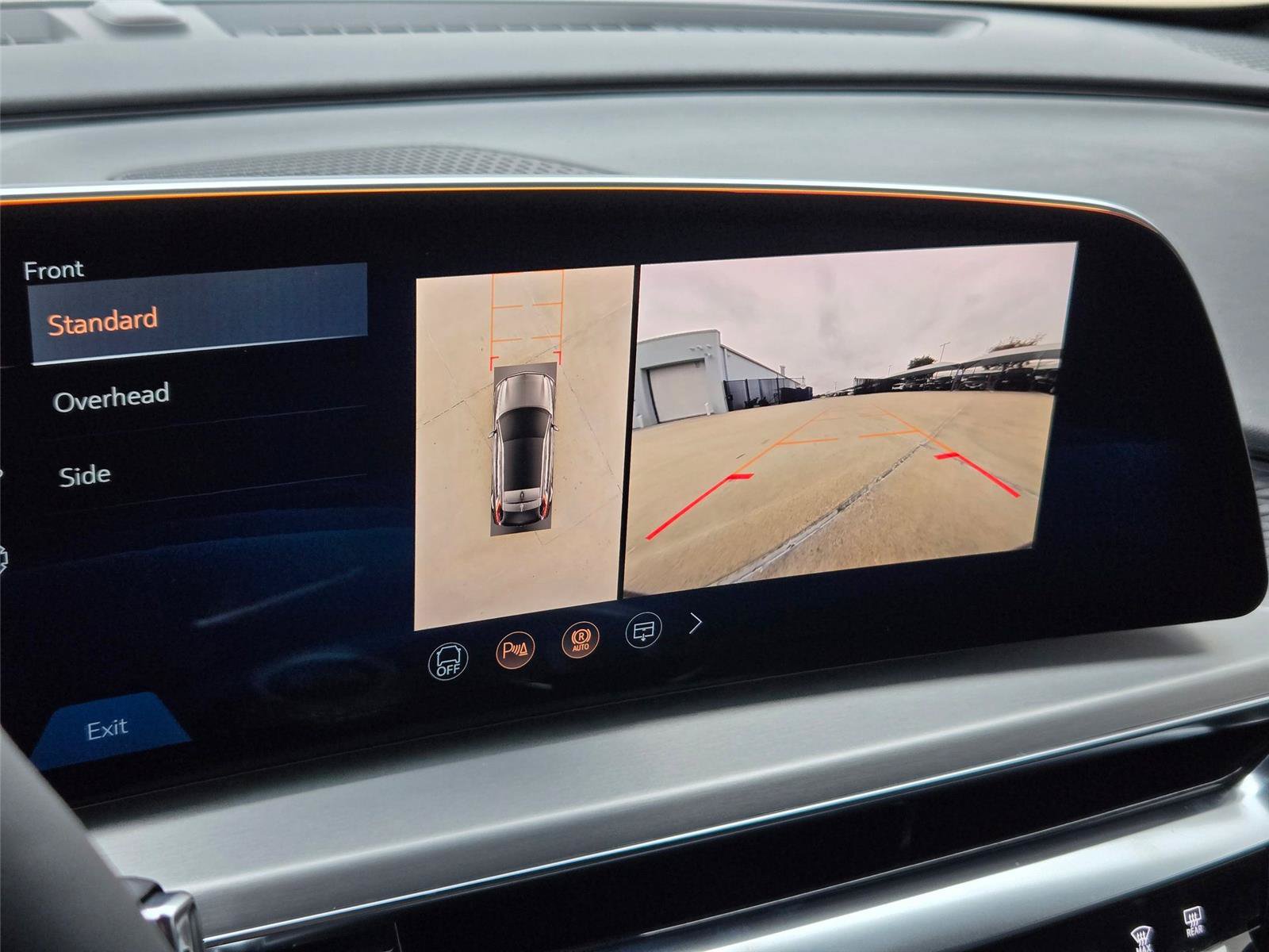New 2026 Cadillac Lyriq Luxury w/ LPO, Floor Liner Package AWD/4WD image 19