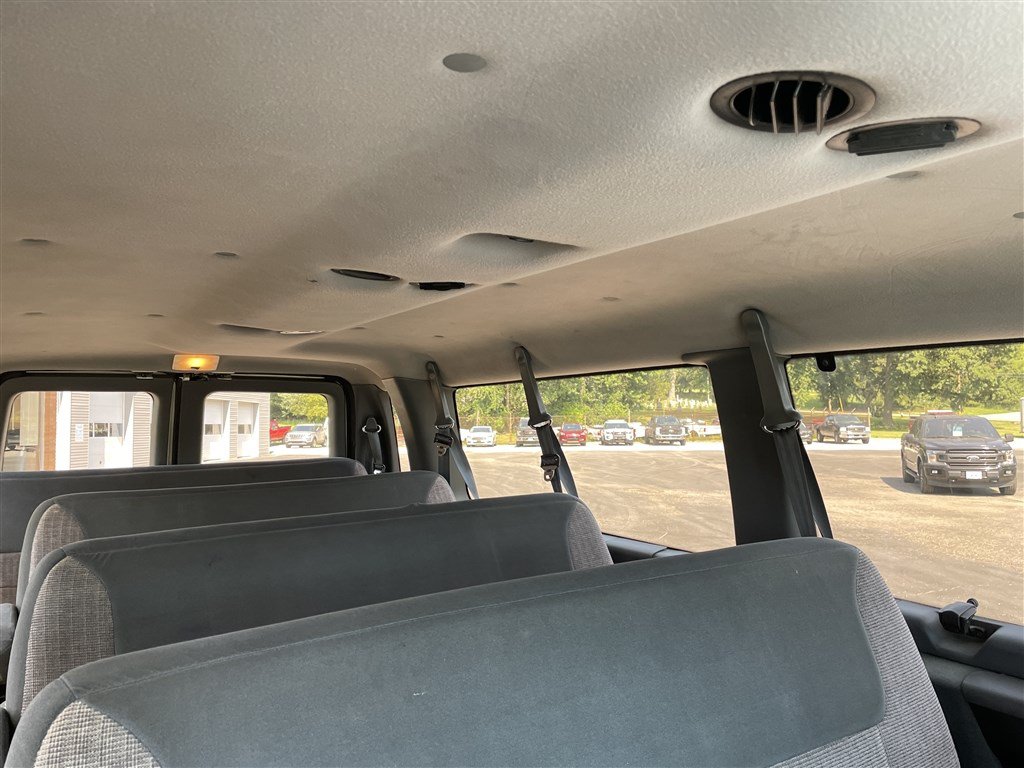Used 1996 Ford E-350 and Econoline 350 Club Wagon RWD image 14