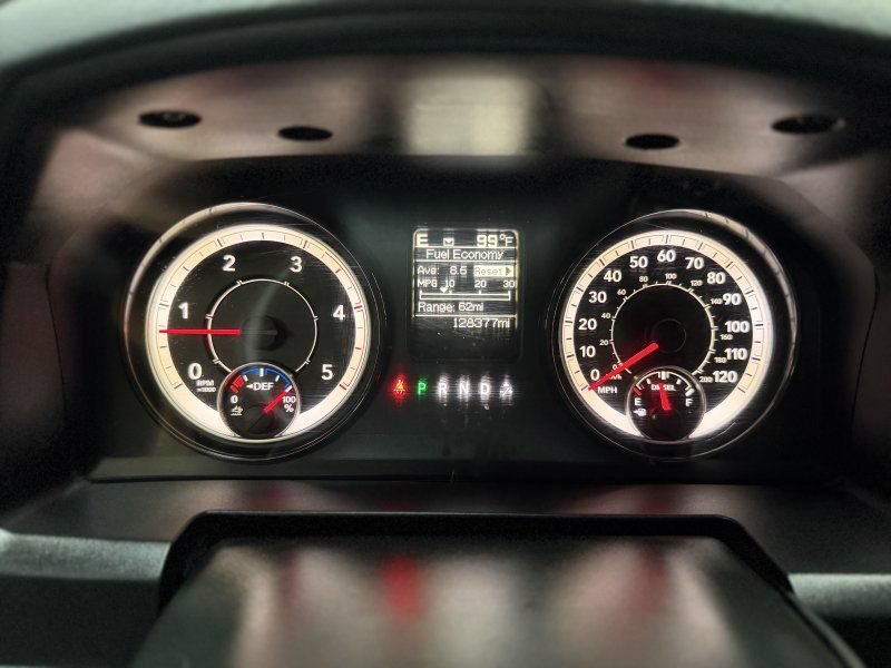 Used 2018 RAM 2500 SLT AWD/4WD image 16