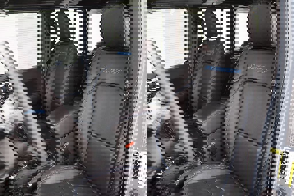 Used 2024 Jeep Wrangler Unlimited Rubicon 4xe image 16