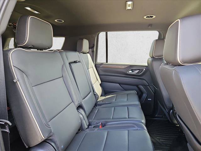 Used 2022 Chevrolet Suburban Premier RWD image 21