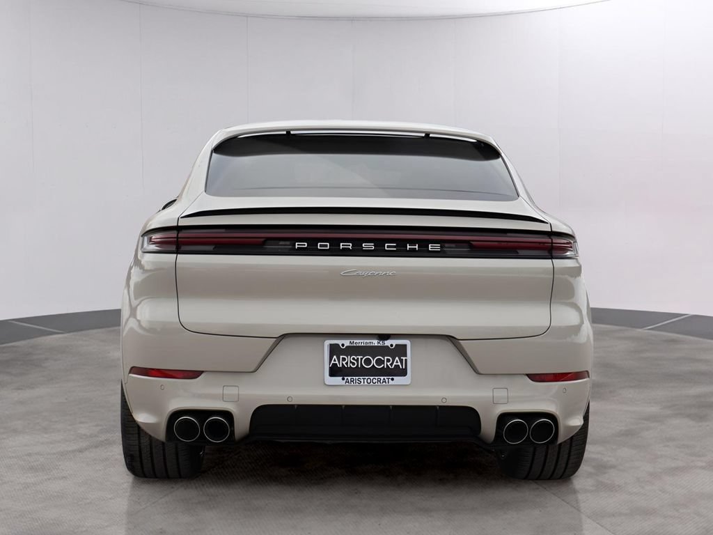 New 2026 Porsche Cayenne Coupe AWD/4WD image 7