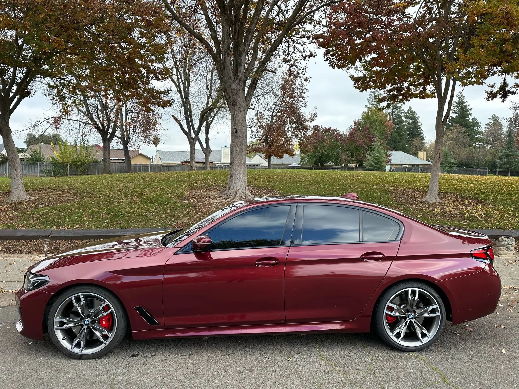 Used 2021 BMW M550i xDrive image 2