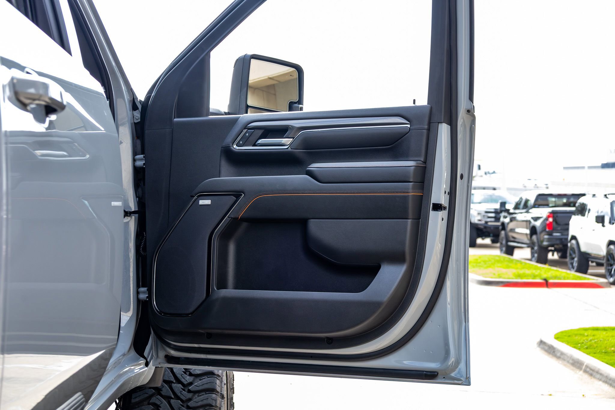 Used 2024 GMC Sierra 2500 AT4 w/ AT4 Premium Plus Package image 36