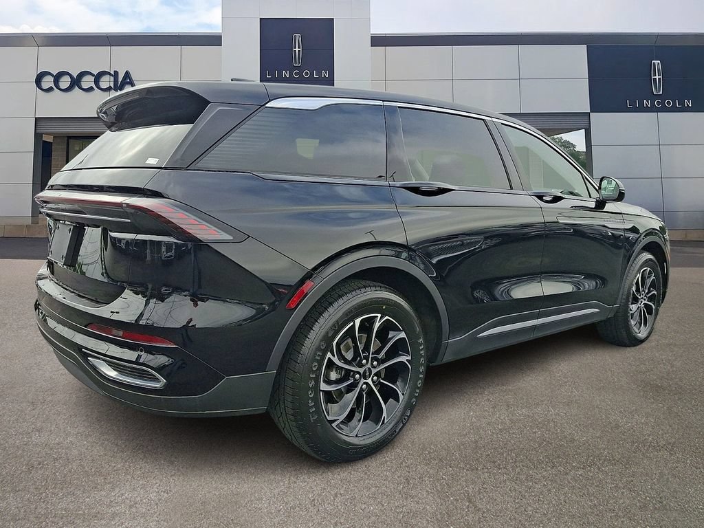 Certified 2025 Lincoln Nautilus Premier AWD/4WD image 4
