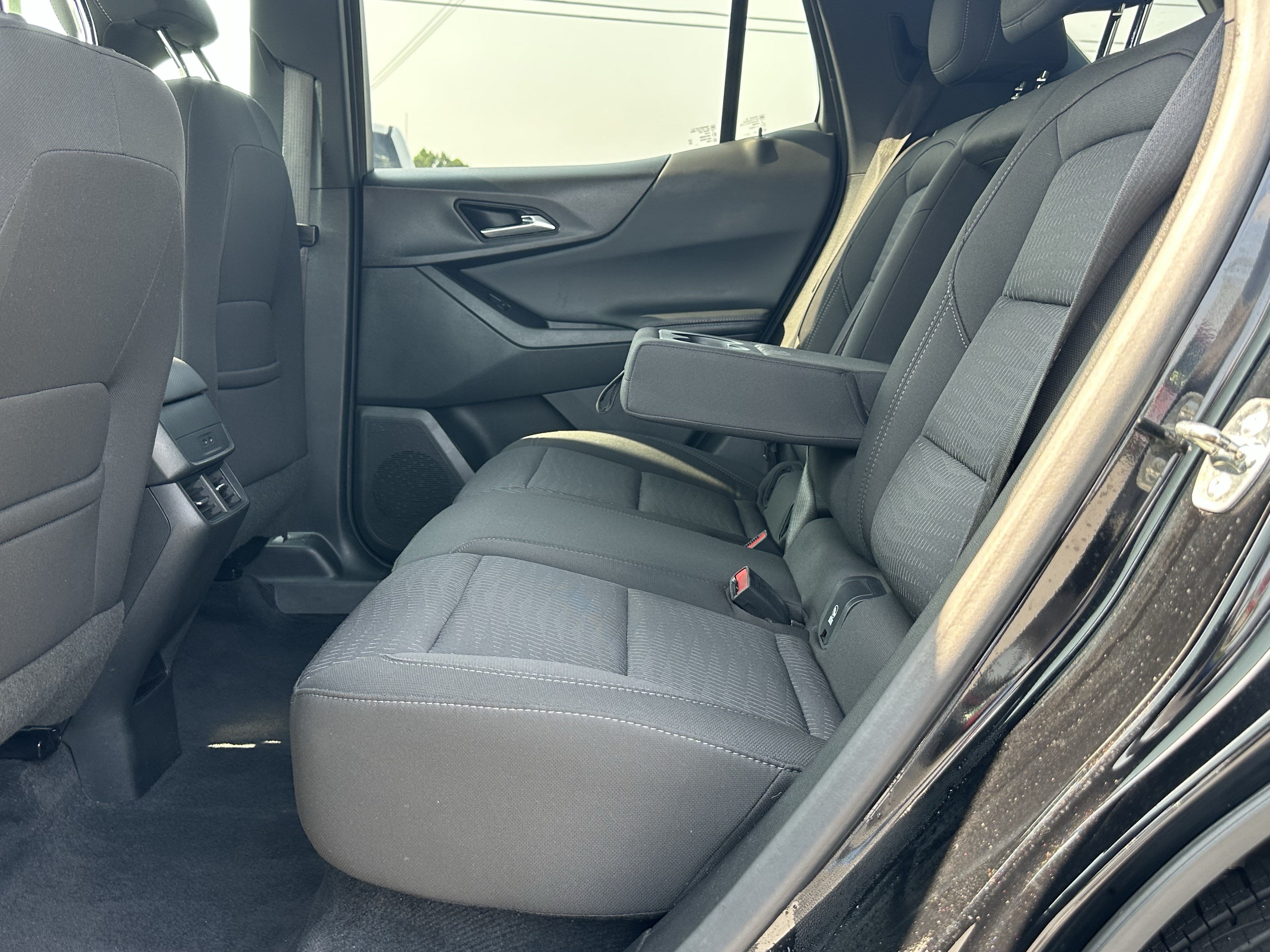 Used 2025 Chevrolet Equinox LT FWD image 19