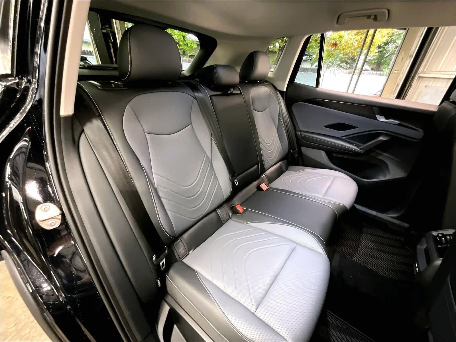 New 2026 Volkswagen Tiguan SE FWD image 9