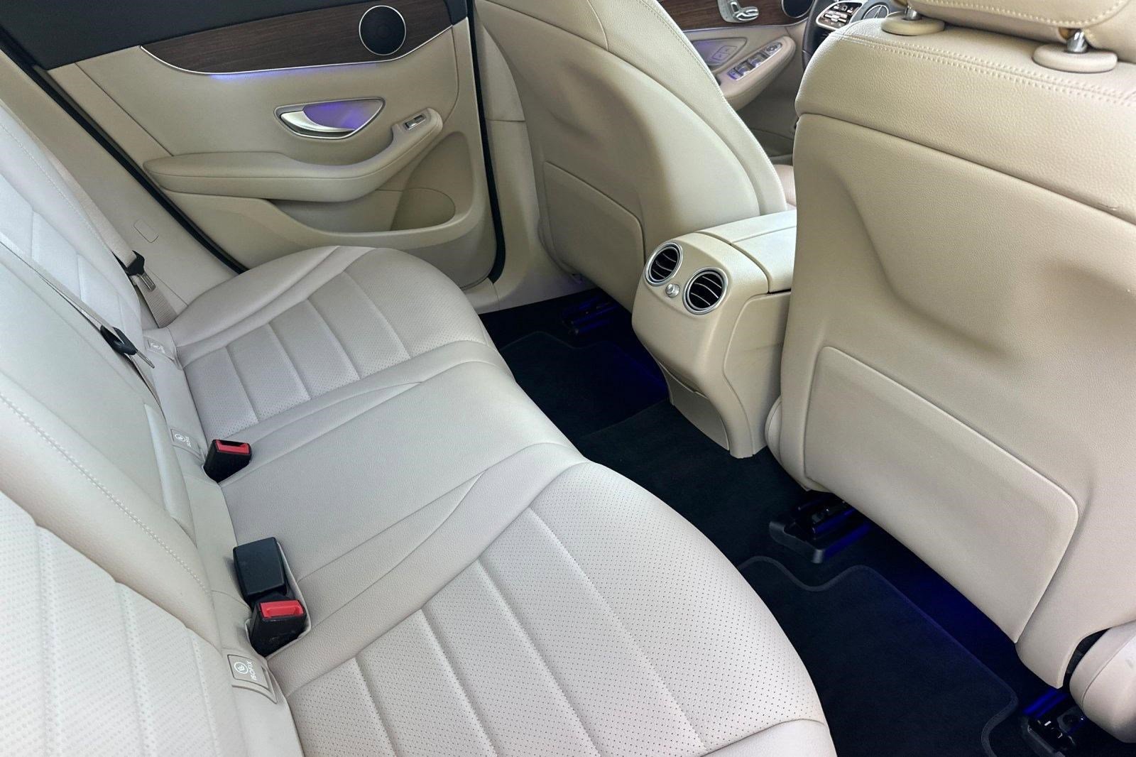 Used 2022 Mercedes-Benz GLC 300 4MATIC image 29