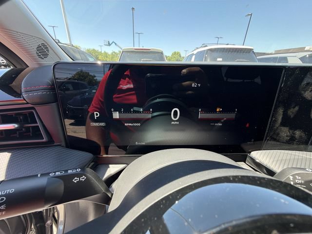 New 2026 Nissan Kicks SR AWD/4WD image 15