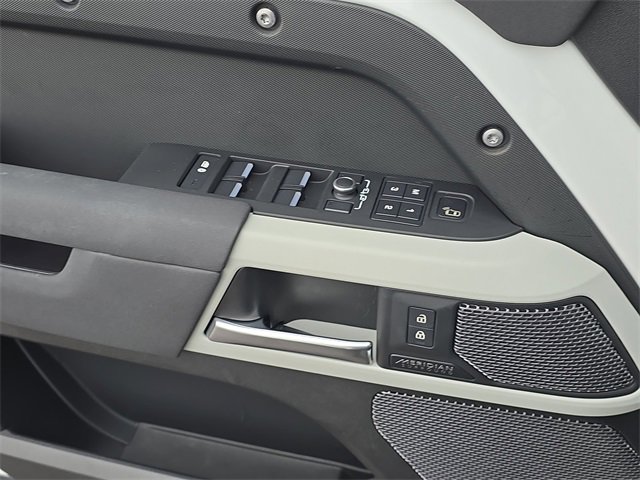 Used 2023 Land Rover Defender 110 SE image 26