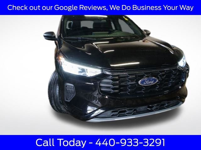 Certified 2023 Ford Escape ST-Line w/ Tech Pack #1 FWD image 14