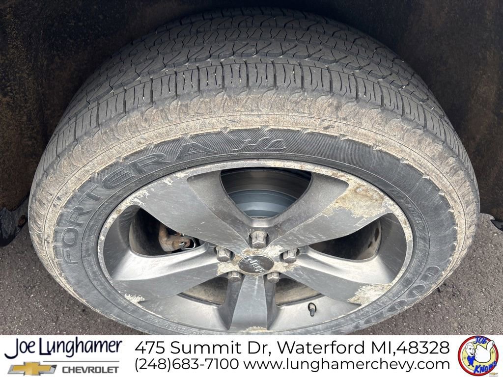 Used 2014 Jeep Grand Cherokee Overland w/ Advanced Technology Group AWD/4WD image 12