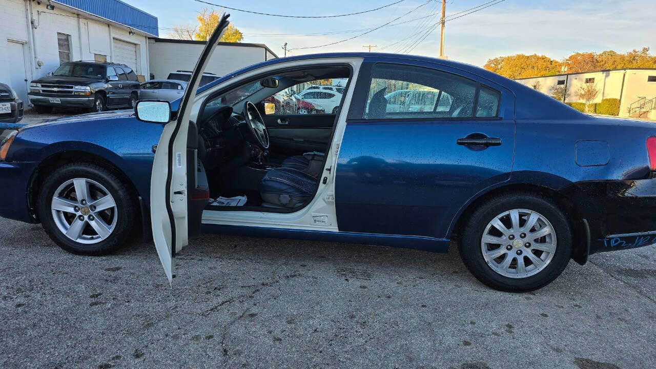 Used 2009 Mitsubishi Galant ES image 3