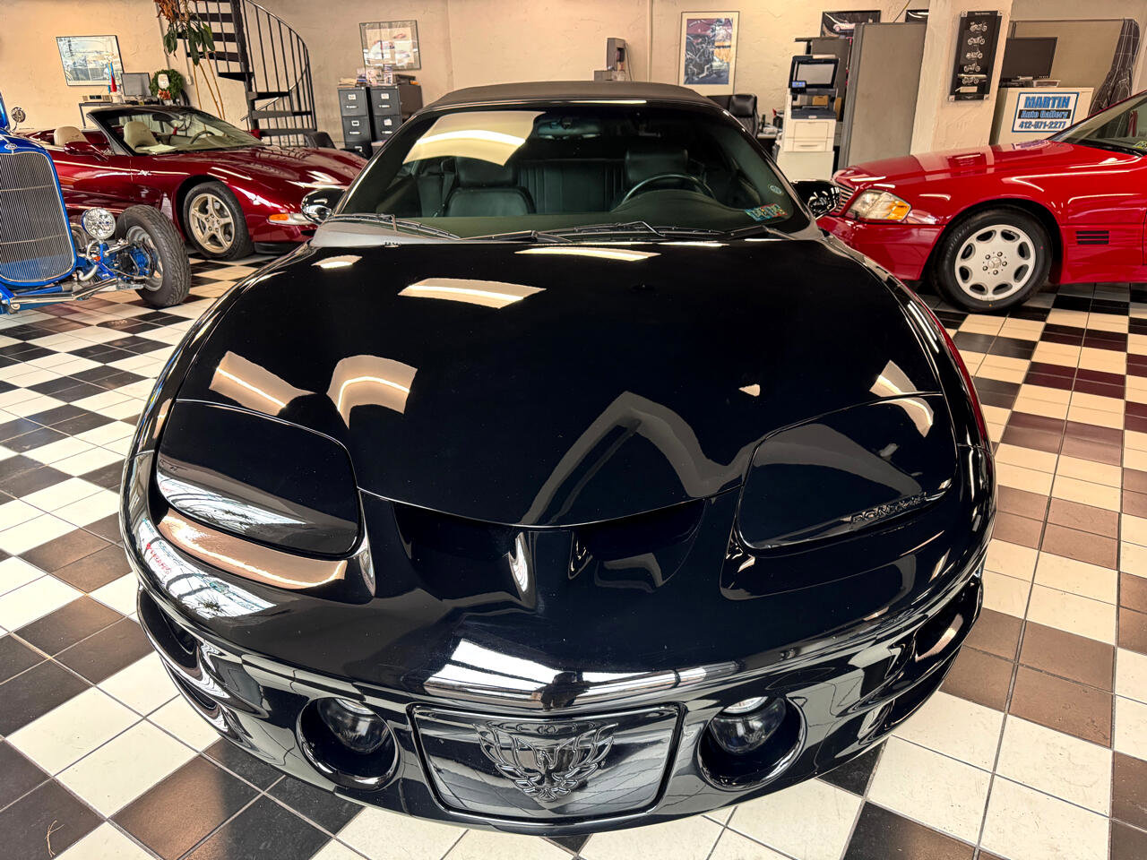Used 2001 Pontiac Firebird Trans Am image 2