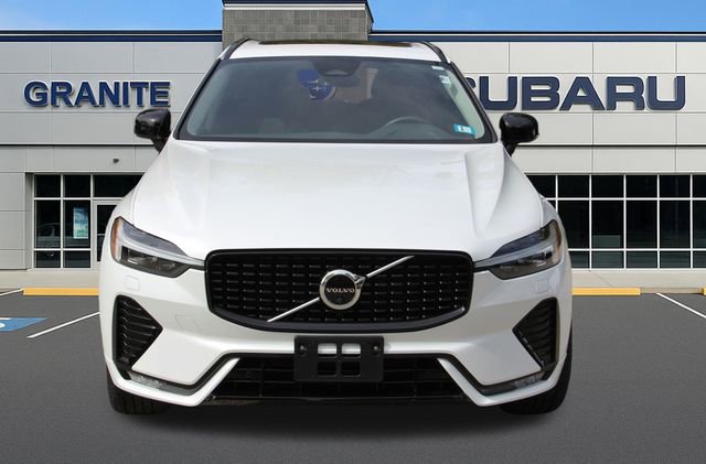 Used 2023 Volvo XC60 B5 Plus w/ Protection Package Premier image 3