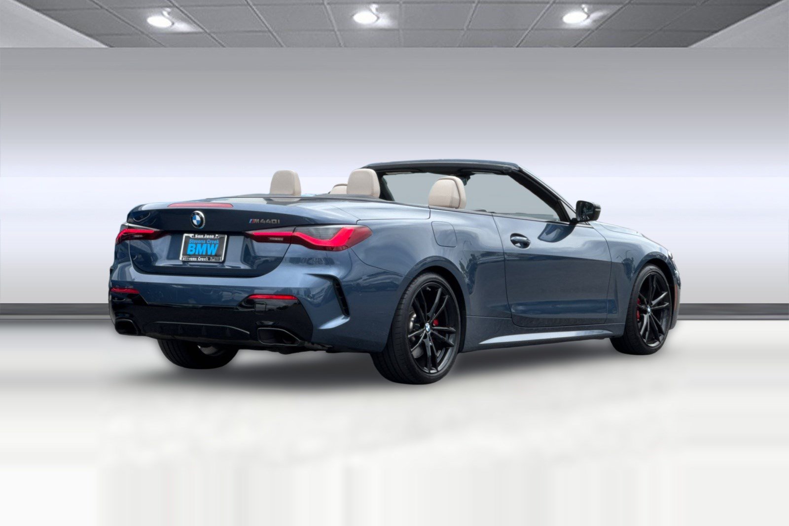 Used 2024 BMW M440i Convertible RWD image 9
