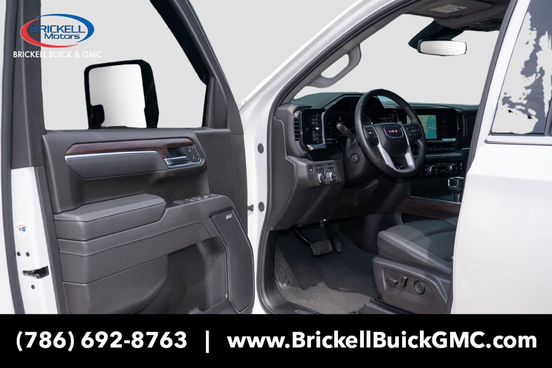 Used 2025 GMC Sierra 1500 SLT w/ SLT Premium Plus Package AWD/4WD image 13