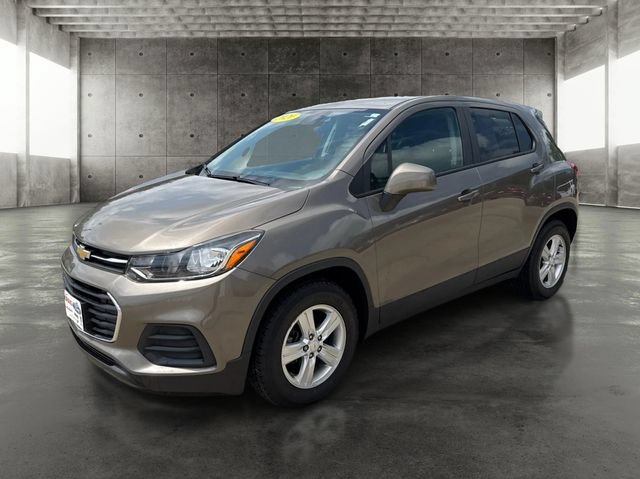 Used 2020 Chevrolet Trax LS w/ Tint and Cruise Package FWD image 1