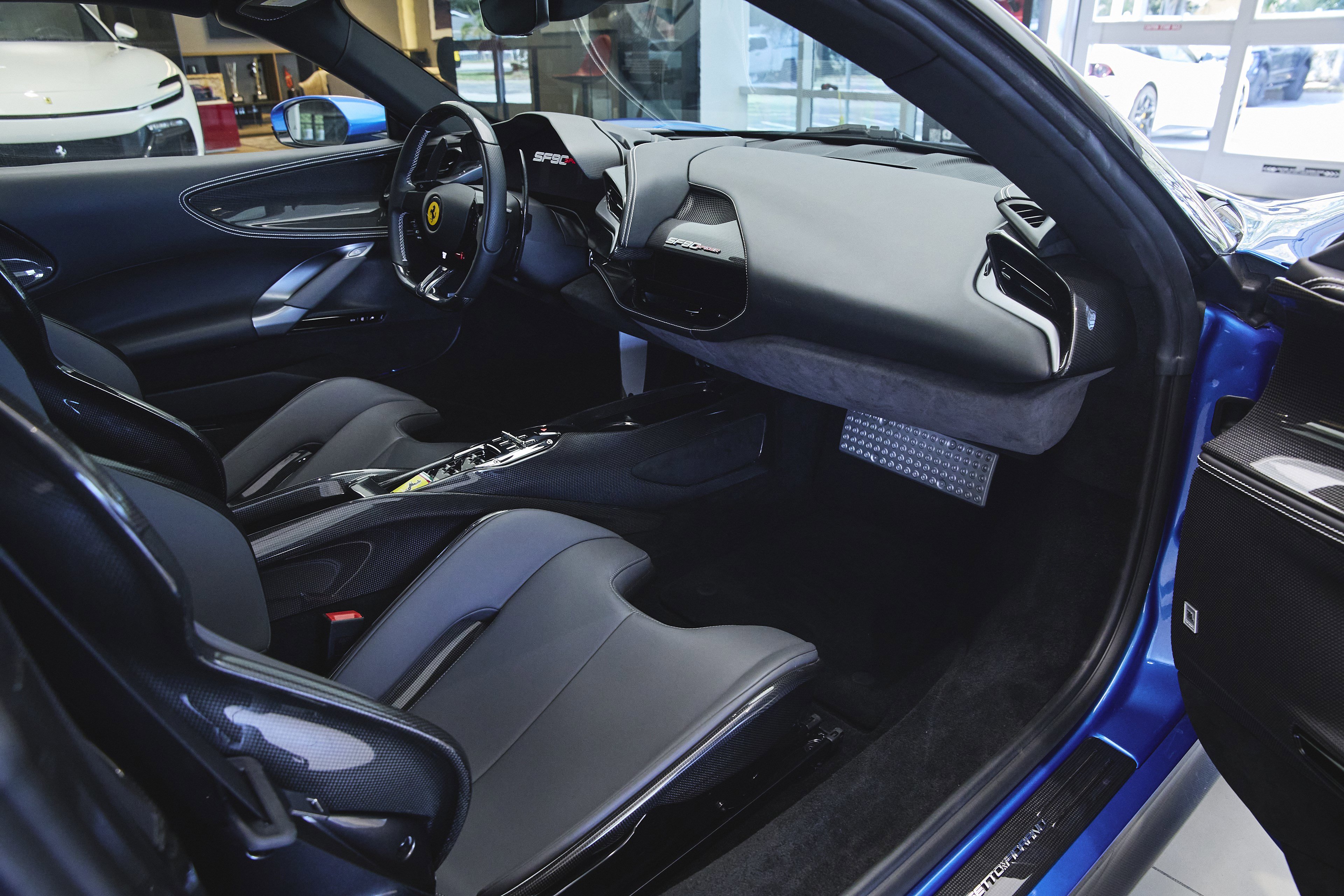 Used 2023 Ferrari SF90 Spider image 50