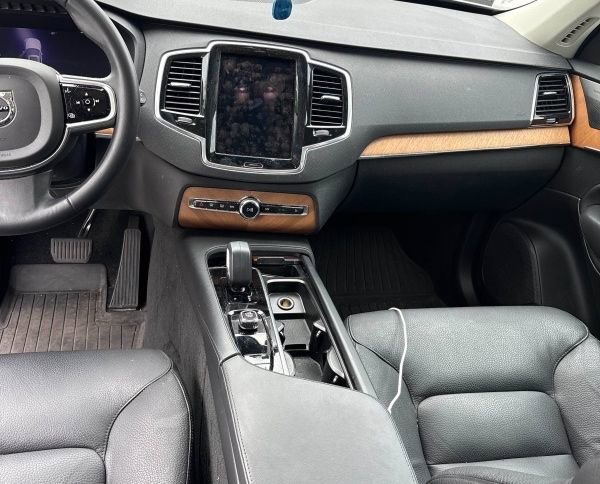 Used 2023 Volvo XC90 B6 Plus w/ Protection Package Premier AWD/4WD image 9