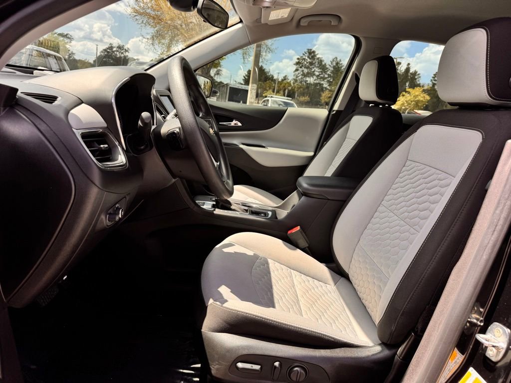 Used 2021 Chevrolet Equinox LS image 14