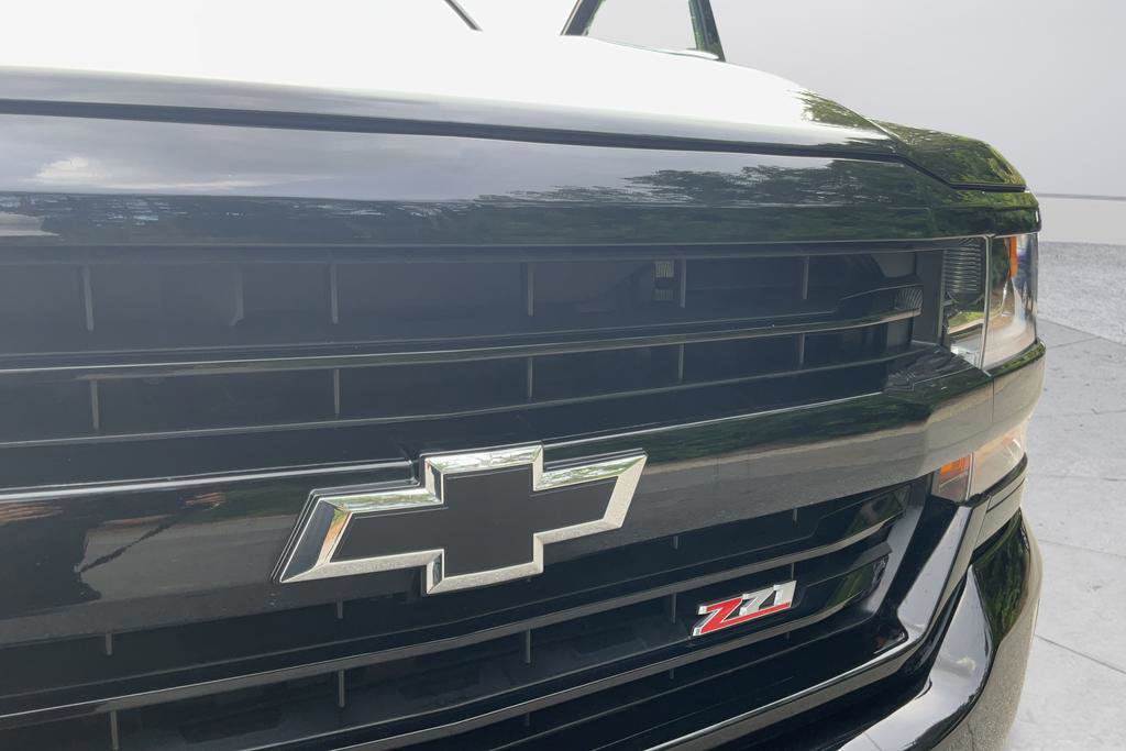 Used 2018 Chevrolet Silverado 1500 LT w/ All Star Edition AWD/4WD image 30