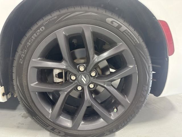 Used 2021 Dodge Charger SXT w/ Blacktop Package RWD image 9