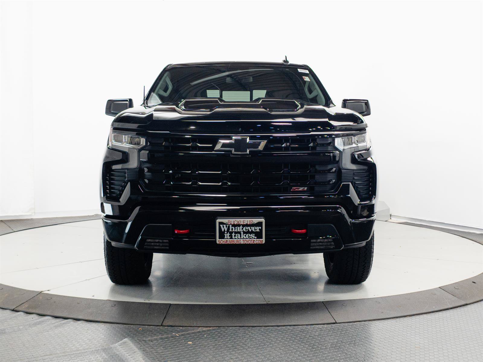 Used 2025 Chevrolet Silverado 1500 LT Trail Boss w/ Convenience Package II AWD/4WD image 2
