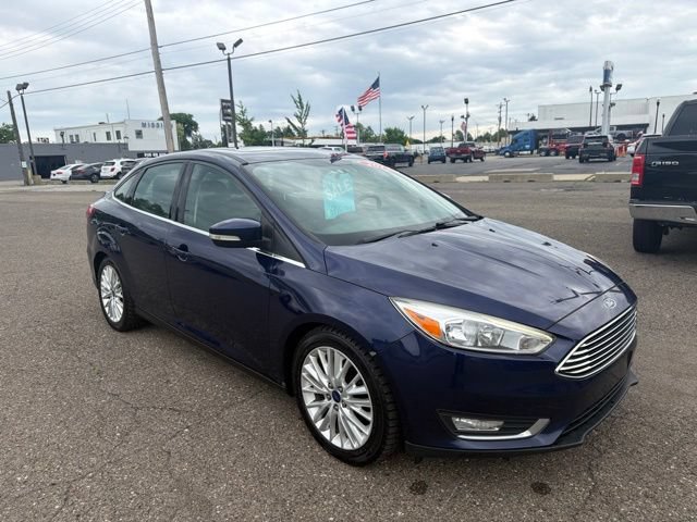 Used 2017 Ford Focus Titanium FWD image 3