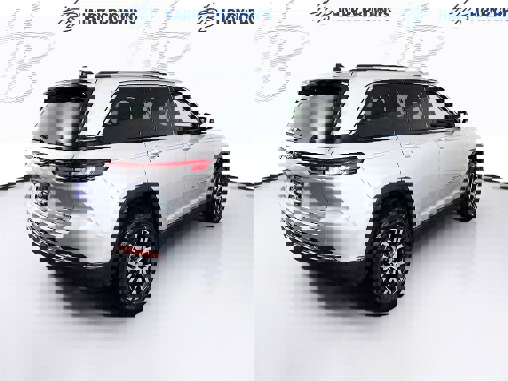 Used 2024 Jeep Grand Cherokee Limited image 31