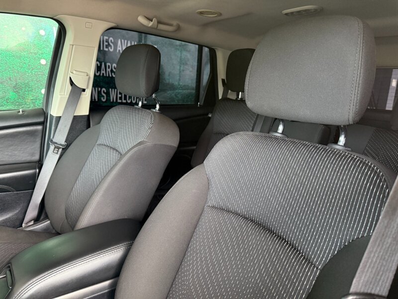 Used 2019 Dodge Journey SE w/ Premium Group image 18