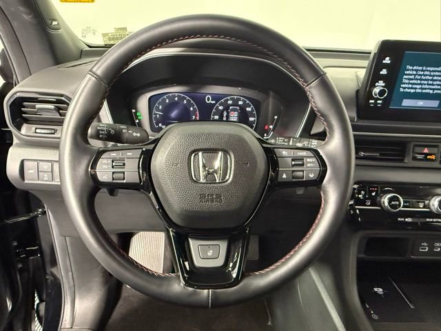 Used 2025 Honda Pilot Black Edition image 18