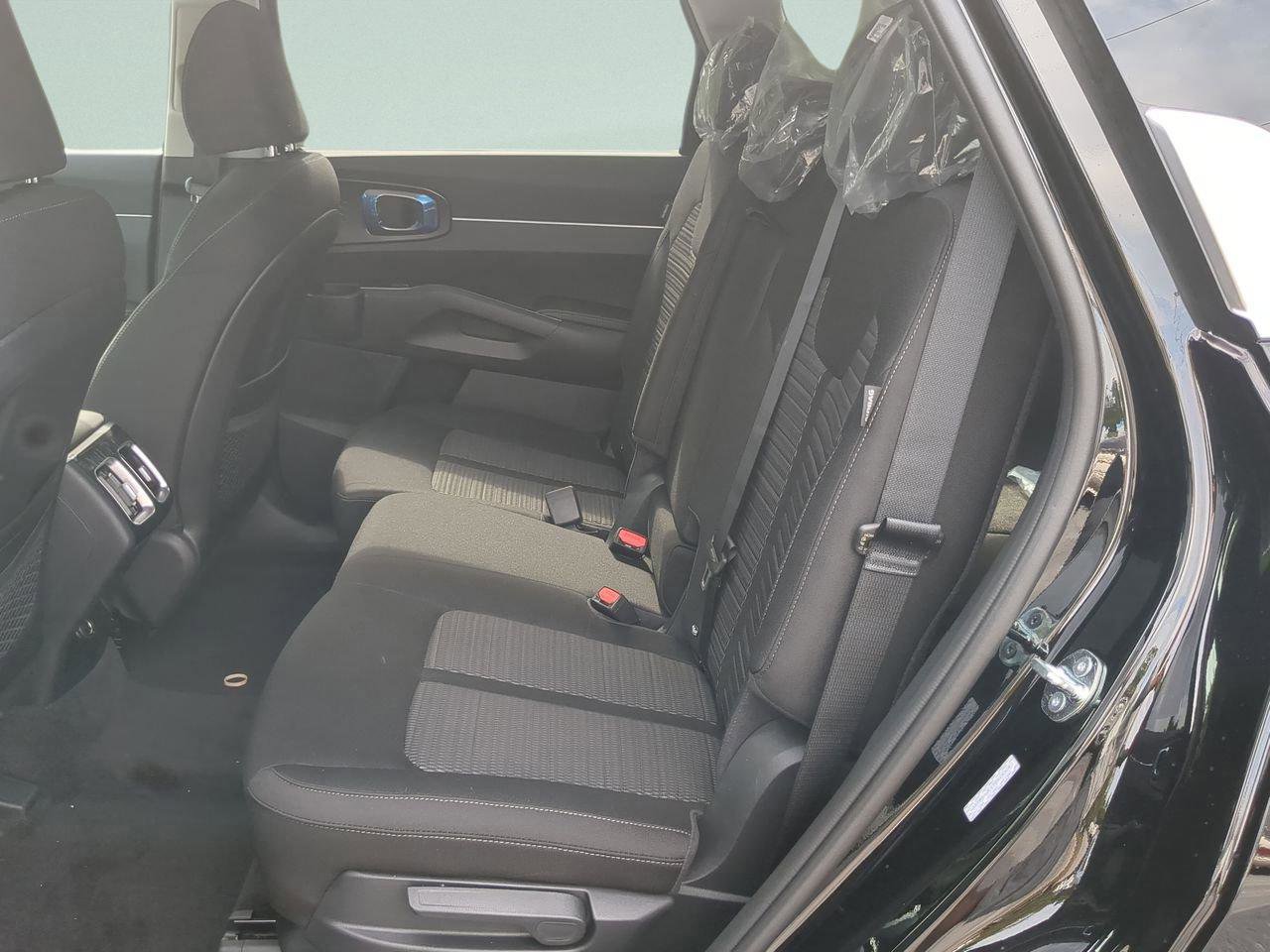 New 2026 Kia Sorento LX image 11