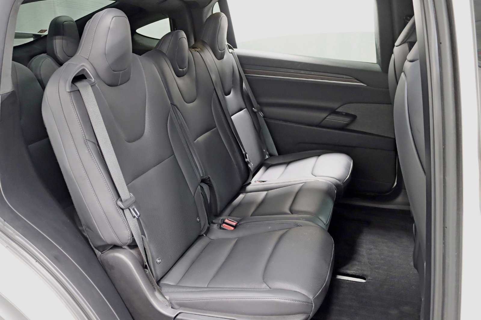 Used 2023 Tesla Model X image 33