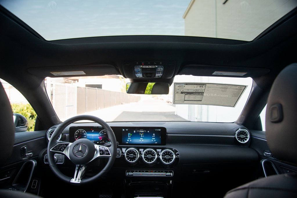 Used 2025 Mercedes-Benz CLA 250 4MATIC image 26