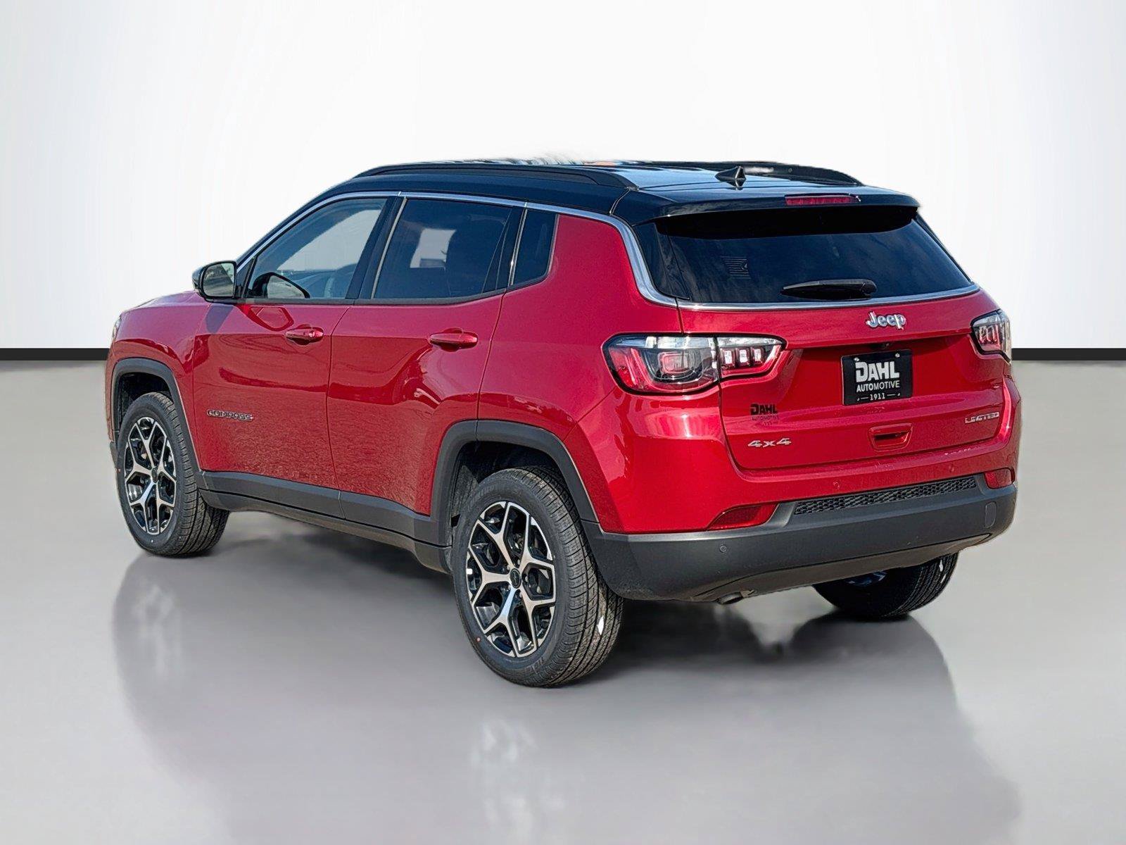 Certified 2025 Jeep Compass Limited AWD/4WD image 10