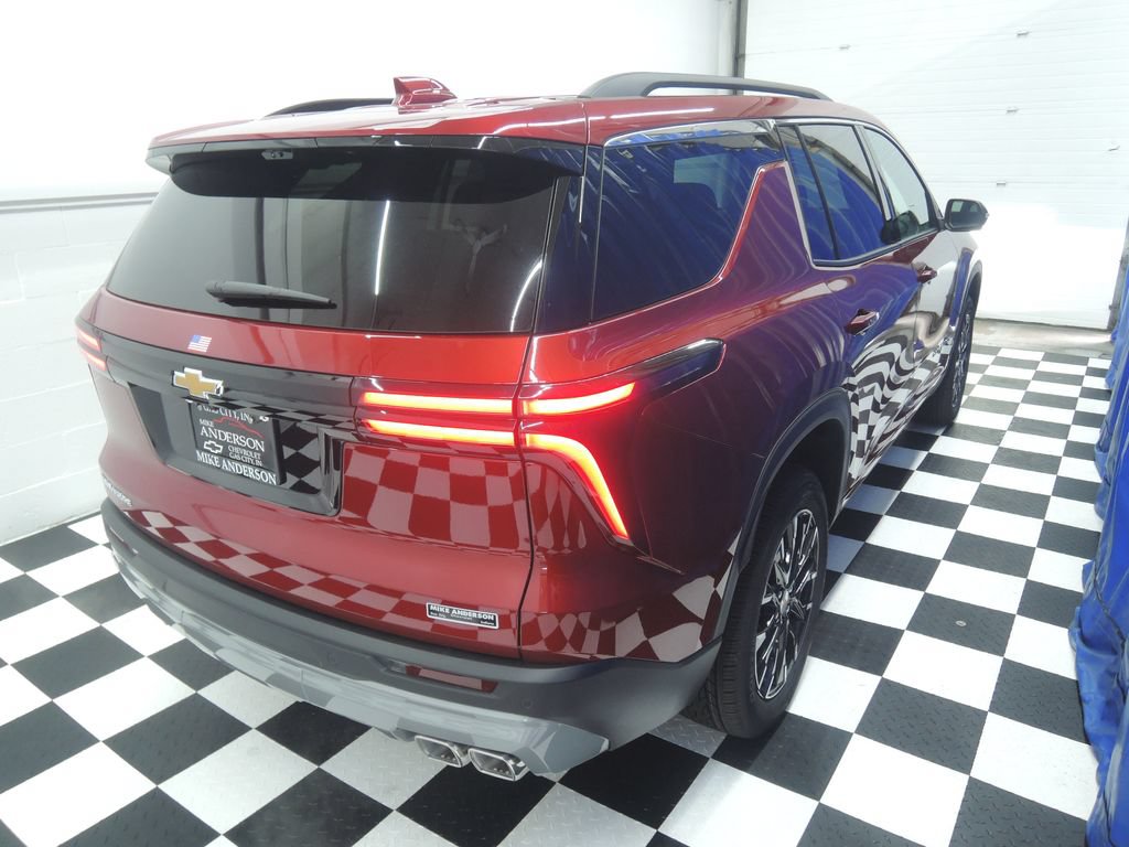 New 2026 Chevrolet Traverse LT w/ Sun and Wheel Package FWD image 11