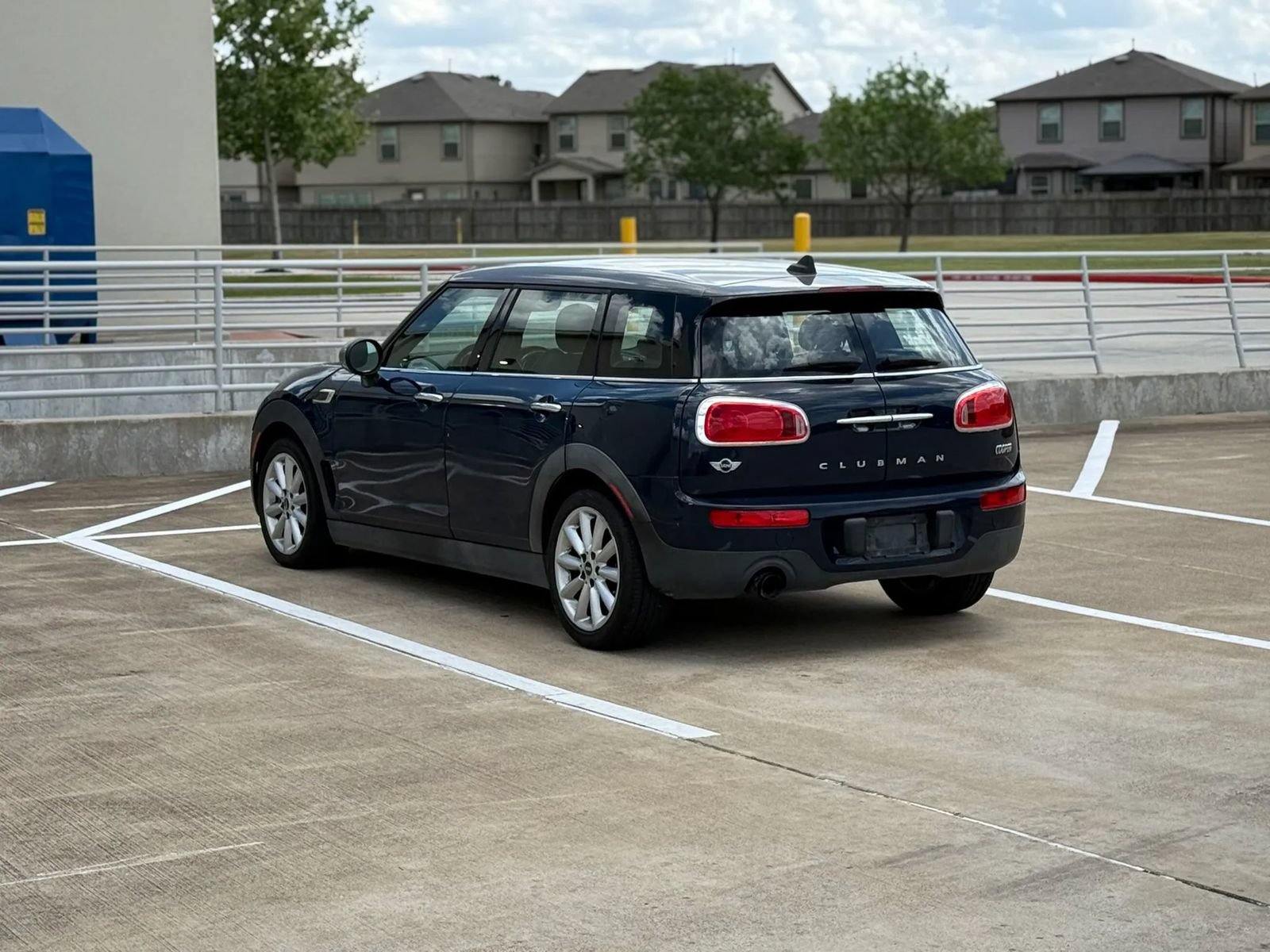Used 2016 MINI Cooper Clubman FWD image 6